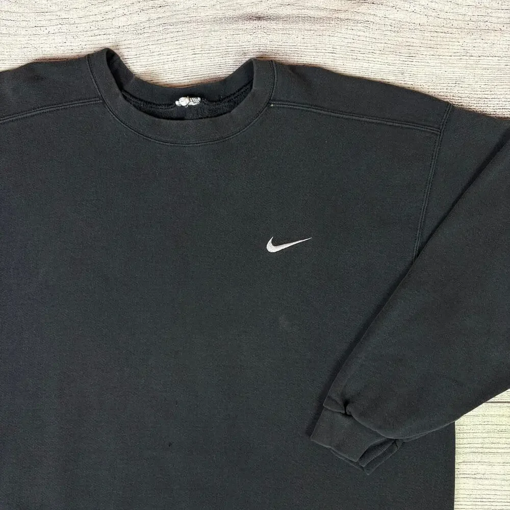 Vintage 1990s Nike Black Essential Chest Logo Crewneck